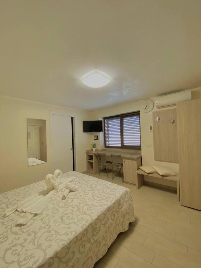 Viola Apartment Porto Cesareo Bagian luar foto